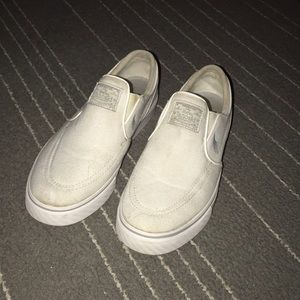 Nike zoom ups slip ons